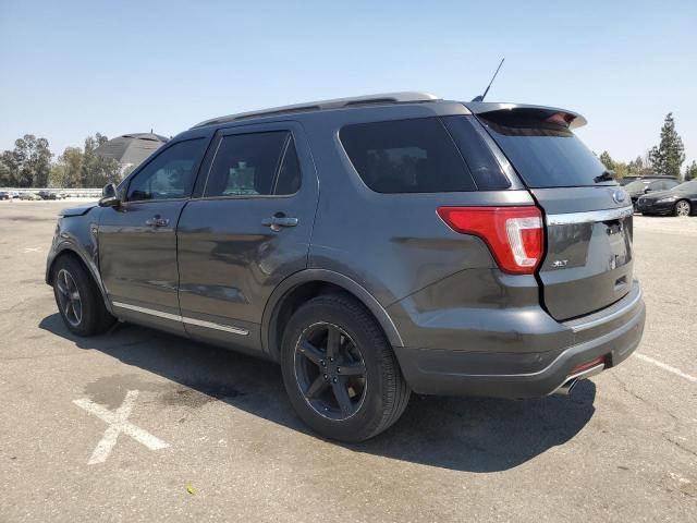 1FM5K7D84JGB60122 - 2018 FORD EXPLORER XLT 灰色 照片 2