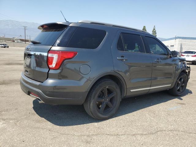 1FM5K7D84JGB60122 - 2018 FORD EXPLORER XLT 灰色 照片 3