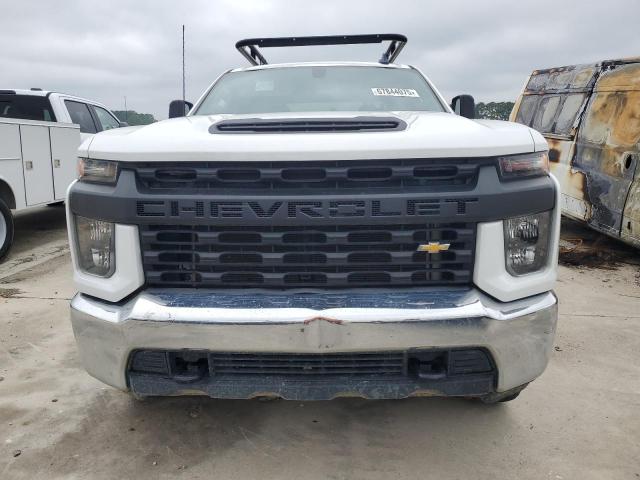1GB1YLE74PF170314 - 2023 CHEVROLET SILVERADO K2500 HEAVY DUTY WHITE photo 5