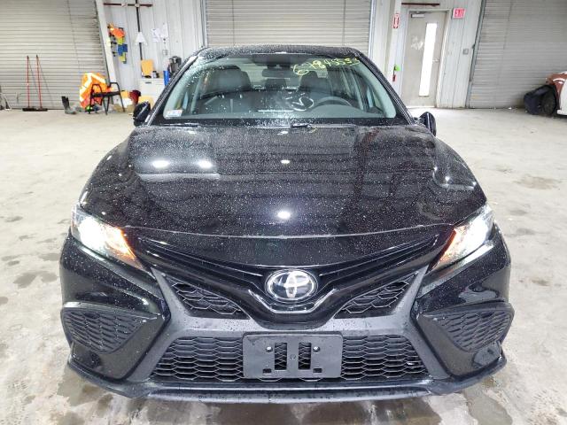 4T1G11BK9PU100712 - 2023 TOYOTA CAMRY SE NIGHT SHADE BLACK photo 5