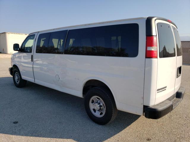 1GAZGZFG9F1285417 - 2015 CHEVROLET EXPRESS G3500 LS WHITE photo 2