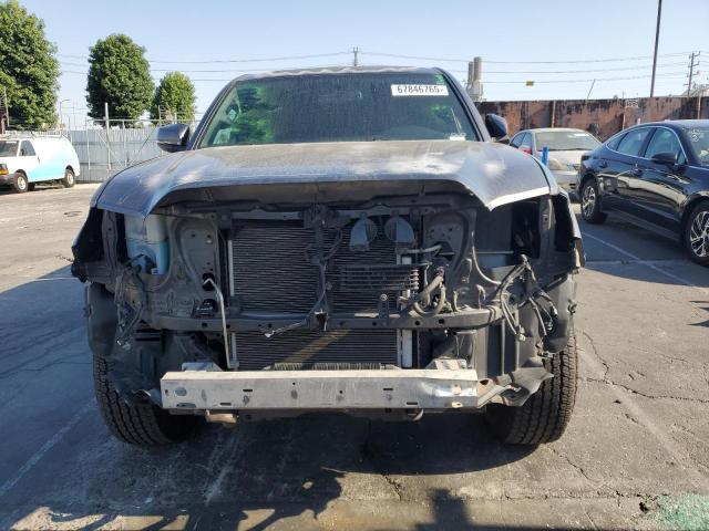 3TMDZ5BN4HM018121 - 2017 TOYOTA TACOMA DOUBLE CAB 银色 照片 5