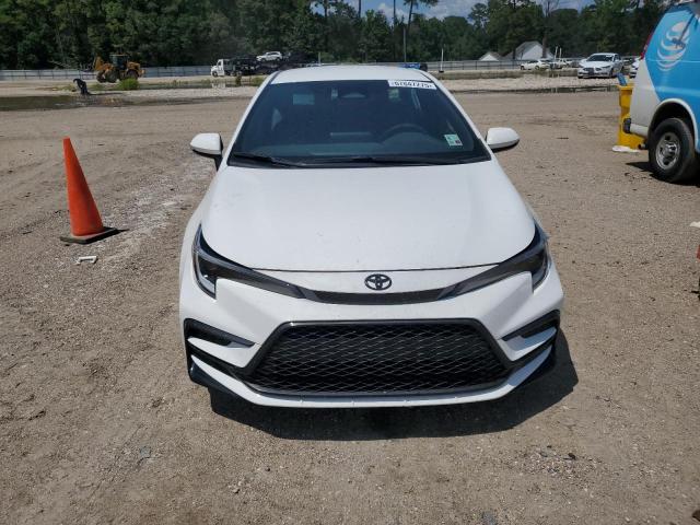 5YFS4MCE4PP165190 - 2023 TOYOTA COROLLA SE WHITE photo 5