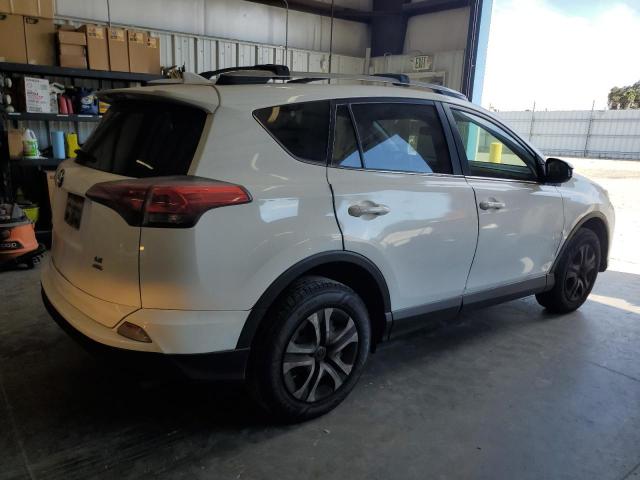 JTMBFREV6JJ180953 - 2018 TOYOTA RAV4 LE Blanco foto 3