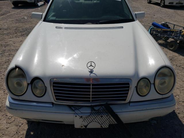 WDBJF25H3XA790636 - 1999 MERCEDES-BENZ E 300TD WHITE photo 11