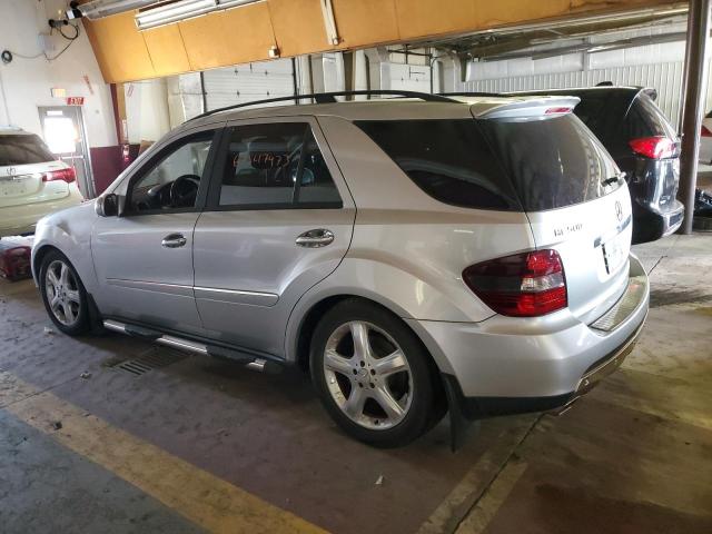 4JGBB75E36A000590 - 2006 MERCEDES-BENZ ML 500 SILVER photo 2