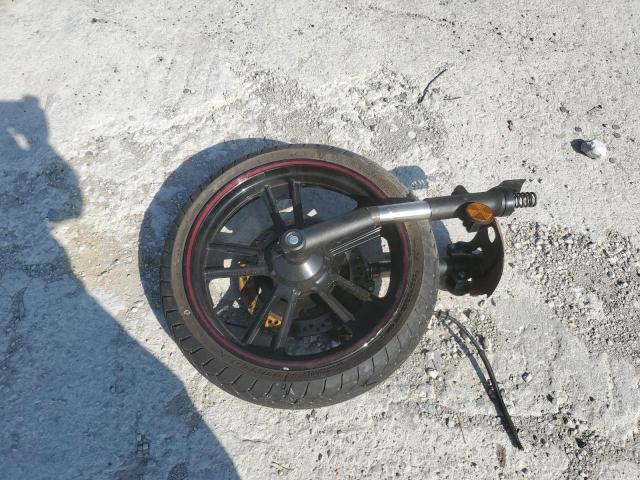 JKAENED19HDA00670 - 2017 KAWASAKI EN650 D TWO TONE photo 9