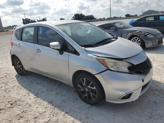 3N1CE2CP8FL376785 - 2015 NISSAN VERSA NOTE S SILVER photo 4