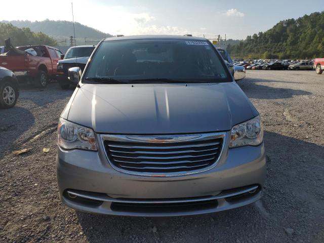 2C4RC1CG2FR675389 - 2015 CHRYSLER TOWN & COU TOURING L SILVER photo 5