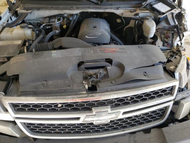 1GCHC24U26E189877 - 2006 CHEVROLET SILVERADO C2500 HEAVY DUTY WHITE photo 11