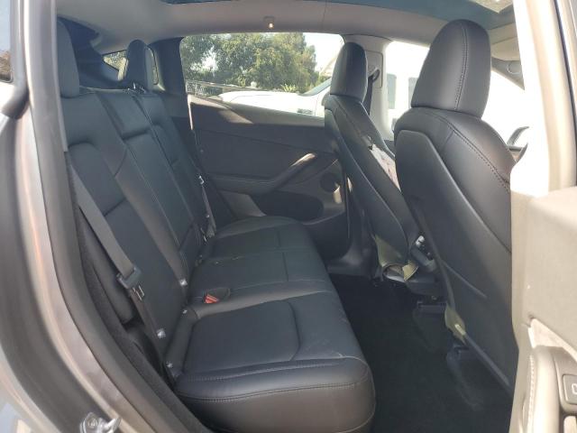 7SAYGDED7SF259884 - 2025 TESLA MODEL Y 灰色 照片 11