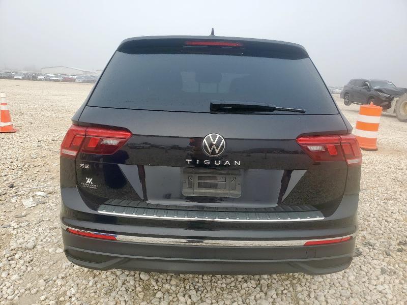 3VVNB7AX9RM078342 - 2024 VOLKSWAGEN TIGUAN SE Schwarz Foto 6