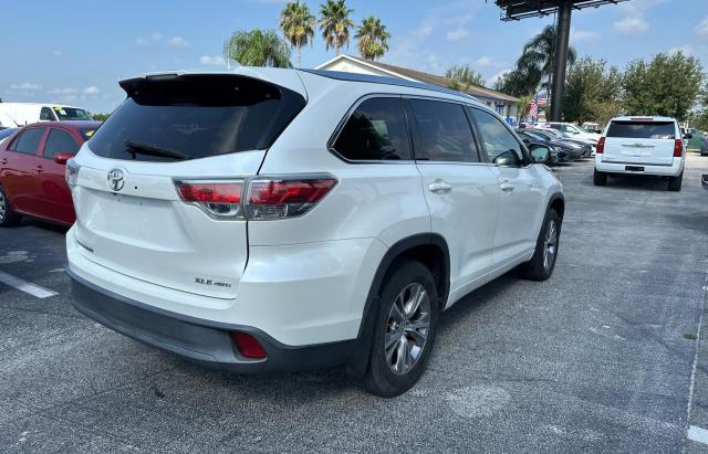 5TDJKRFH9FS221263 - 2015 TOYOTA HIGHLANDER XLE WHITE photo 4