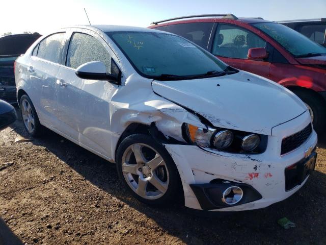 1G1JE5SB4G4139397 - 2016 CHEVROLET SONIC LTZ WHITE photo 4