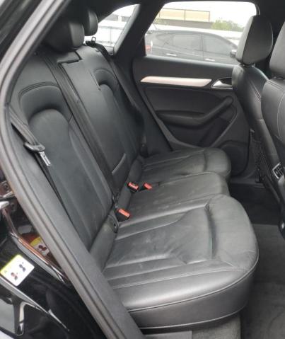 WA1JCCFS3JR031112 - 2018 AUDI Q3 PREMIUM PLUS Schwarz Foto 11