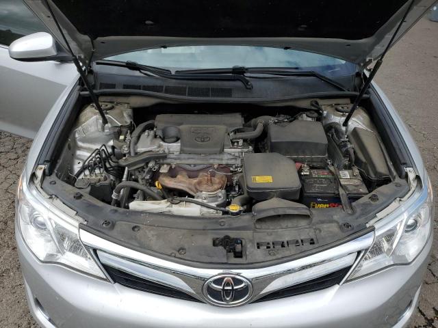4T4BF1FK3CR159423 - 2012 TOYOTA CAMRY BASE SILVER photo 11
