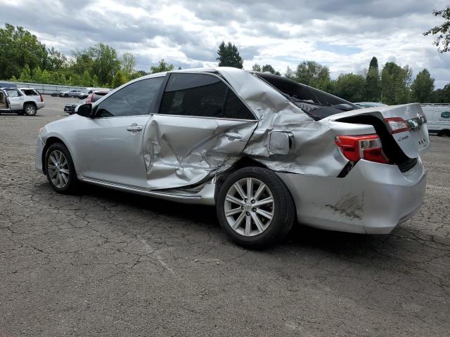 4T4BF1FK3CR159423 - 2012 TOYOTA CAMRY BASE SILVER photo 2