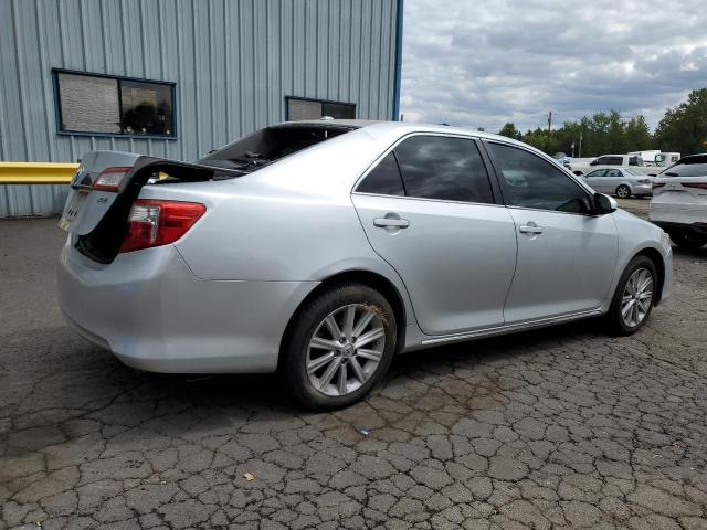 4T4BF1FK3CR159423 - 2012 TOYOTA CAMRY BASE SILVER photo 3