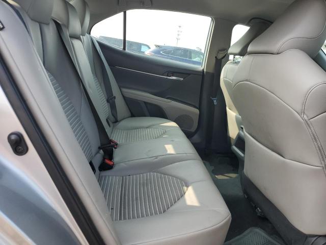 4T1G11AK7NU663787 - 2022 TOYOTA CAMRY SE 银色 照片 10