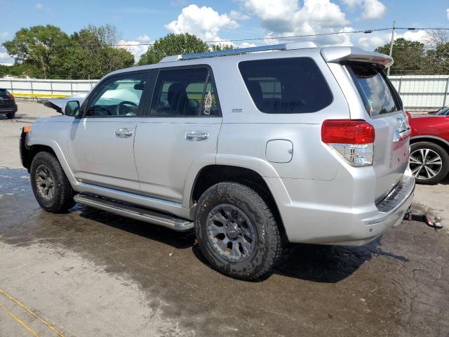 JTEBU5JR4B5044866 - 2011 TOYOTA 4RUNNER SR5 فضي صورة 2