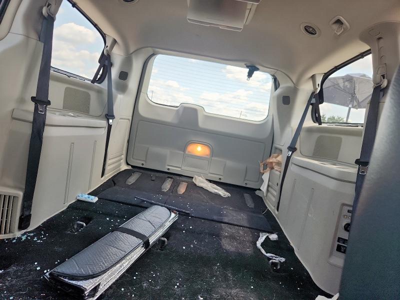 2C4RC1BG7GR175134 - 2016 CHRYSLER TOWN & COU TOURING CHARCOAL photo 10