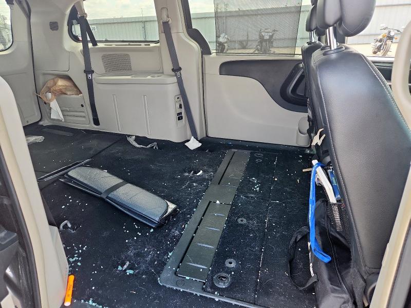 2C4RC1BG7GR175134 - 2016 CHRYSLER TOWN & COU TOURING CHARCOAL photo 11