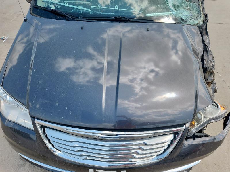 2C4RC1BG7GR175134 - 2016 CHRYSLER TOWN & COU TOURING CHARCOAL photo 12