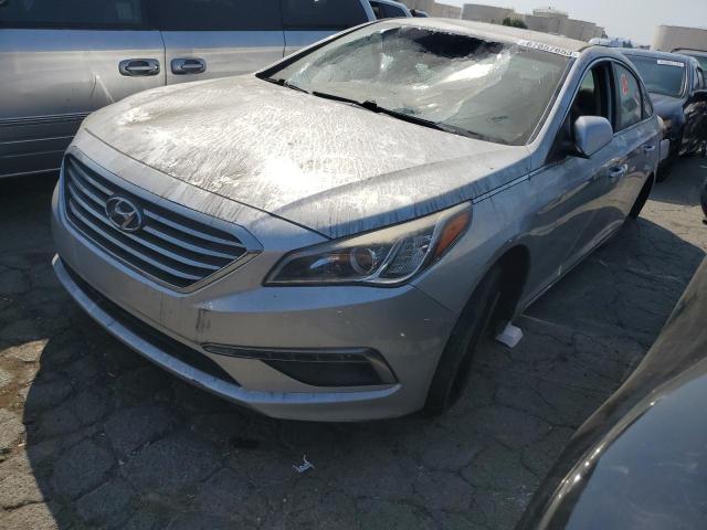 5NPE24AF6FH134596 - 2015 HYUNDAI SONATA SE SILVER photo 1