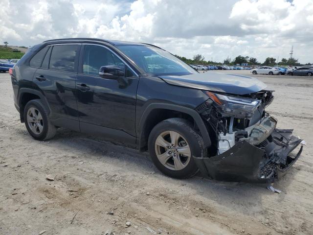 2T3W1RFV6RC288163 - 2024 TOYOTA RAV4 XLE 黑色 照片 4