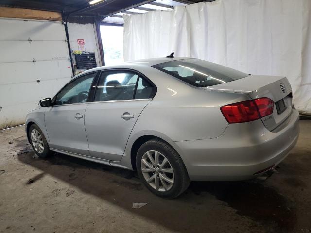 3VWD17AJXEM256212 - 2014 VOLKSWAGEN JETTA SE SILVER photo 2