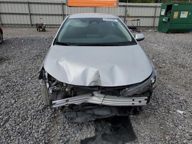 5YFB4MDE1PP058080 - 2023 TOYOTA COROLLA LE 银色 照片 5