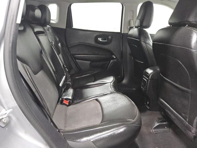 3C4NJDBBXLT219404 - 2020 JEEP COMPASS LATITUDE SILVER photo 11