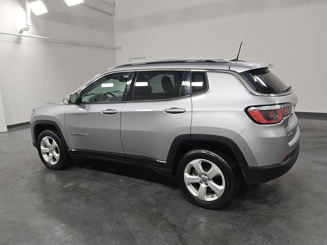 3C4NJDBBXLT219404 - 2020 JEEP COMPASS LATITUDE SILVER photo 2