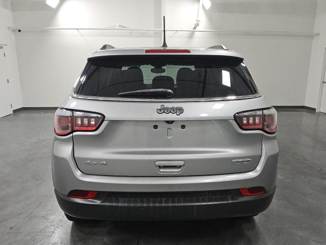 3C4NJDBBXLT219404 - 2020 JEEP COMPASS LATITUDE SILVER photo 6