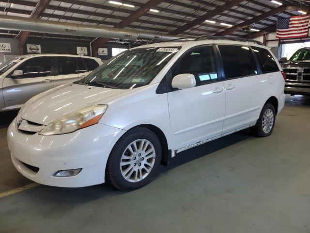 2010 TOYOTA SIENNA XLE, 