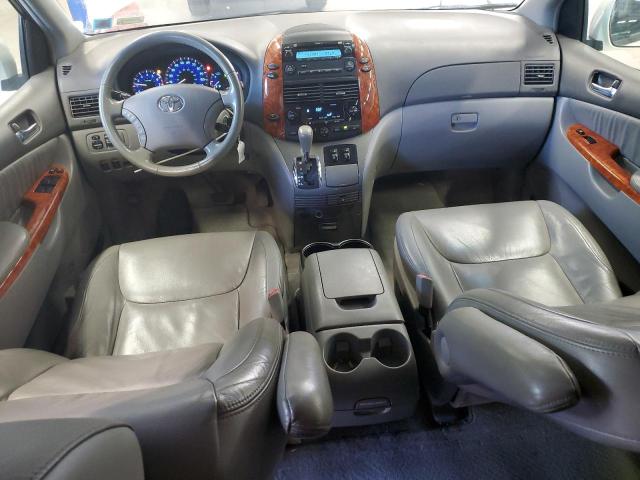 5TDDK4CC7AS029499 - 2010 TOYT SIENNA XLE WHITE photo 8