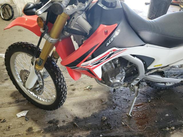 MLHMD3815G5301216 - 2016 HONDA CRF250 L RED photo 9