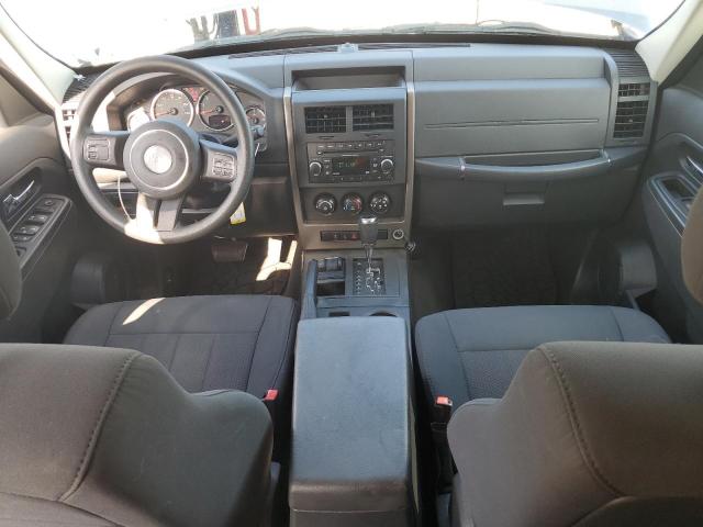 1C4PJMAK7CW209627 - 2012 JEEP LIBERTY SPORT 银色 照片 8