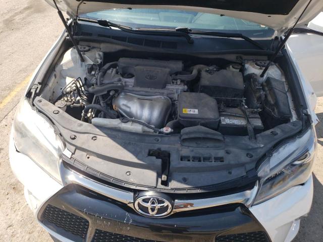 4T1BF1FK8HU445334 - 2017 TOYOTA CAMRY SE LE Beyaz fotoğraf 11