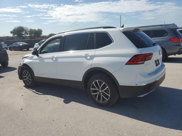 3VV3B7AX2JM192842 - 2018 VOLKSWAGEN TIGUAN SE WHITE photo 2