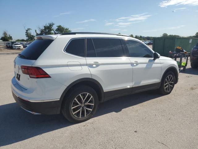 3VV3B7AX2JM192842 - 2018 VOLKSWAGEN TIGUAN SE WHITE photo 3