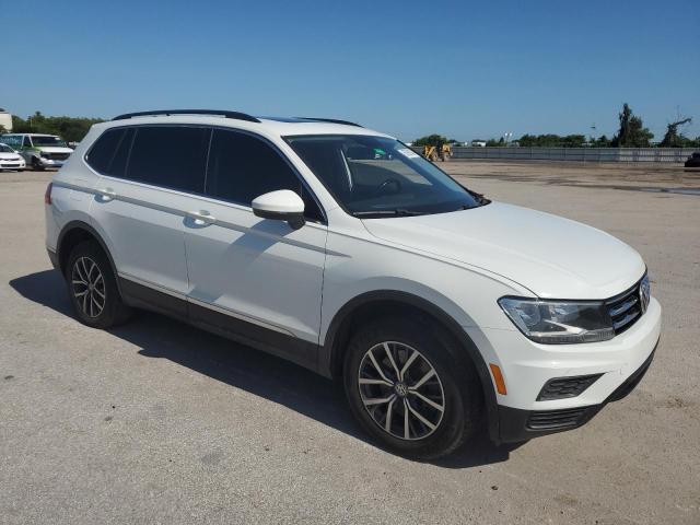 3VV3B7AX2JM192842 - 2018 VOLKSWAGEN TIGUAN SE WHITE photo 4