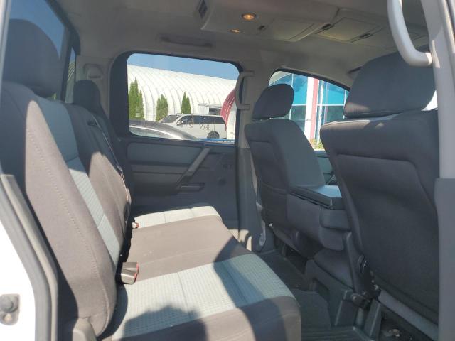 1N6AA07B05N507318 - 2005 NISSAN TITAN XE Weiß Foto 10