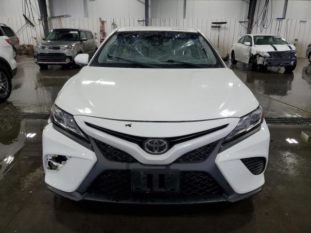 JTNB11HK2J3011174 - 2018 TOYOTA CAMRY L WHITE photo 5