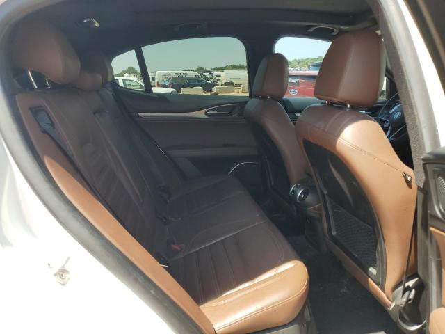 ZASFAKNN6J7B92368 - 2018 ALFA ROMEO STELVIO TI SPORT WHITE photo 11