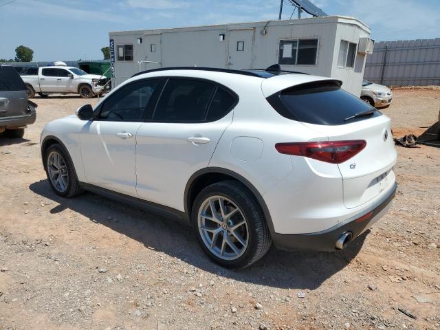 ZASFAKNN6J7B92368 - 2018 ALFA ROMEO STELVIO TI SPORT WHITE photo 2