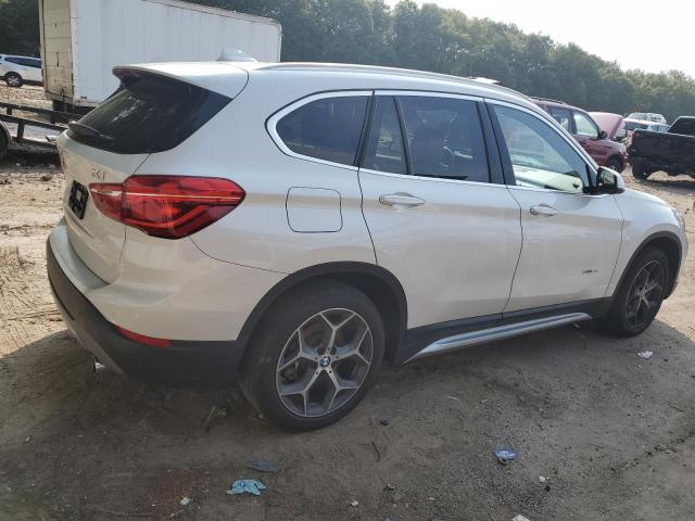 WBXHT3C32J5K25433 - 2018 BMW X1 XDRIVE28I WHITE photo 3