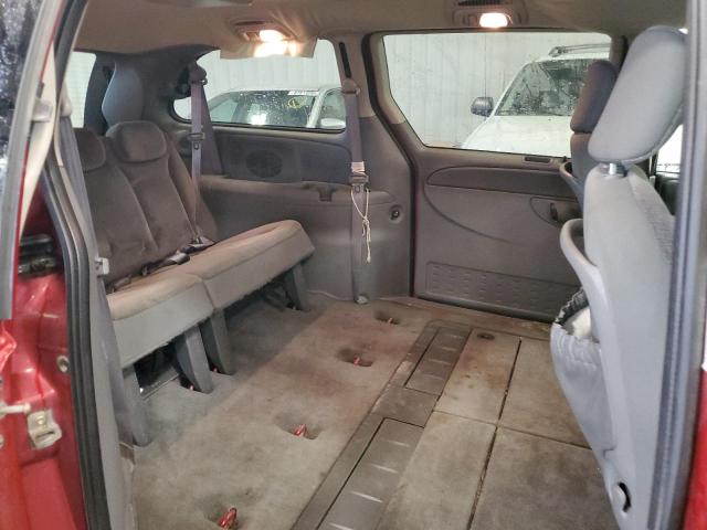 2C4GP54L15R402814 - 2005 CHRYSLER TOWN & COU TOURING 红色 照片 11