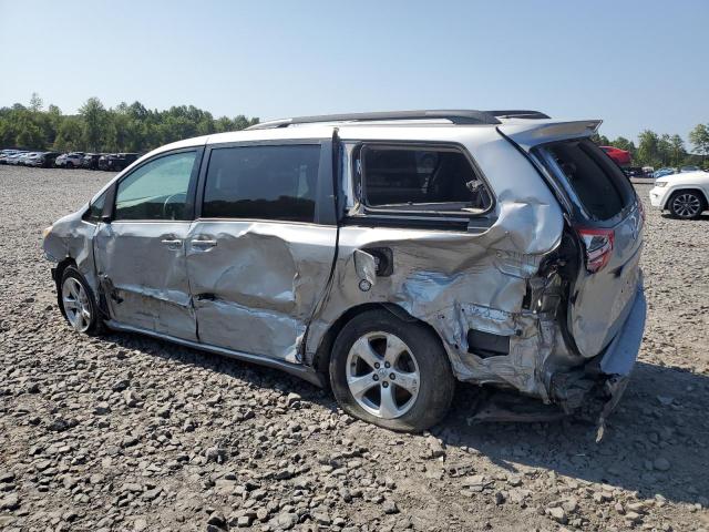 5TDKK3DC6GS710312 - 2016 TOYOTA SIENNA LE SILVER photo 2