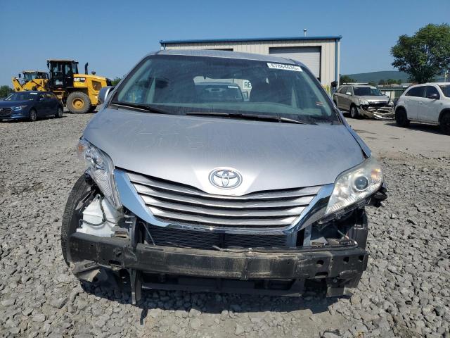 5TDKK3DC6GS710312 - 2016 TOYOTA SIENNA LE SILVER photo 5